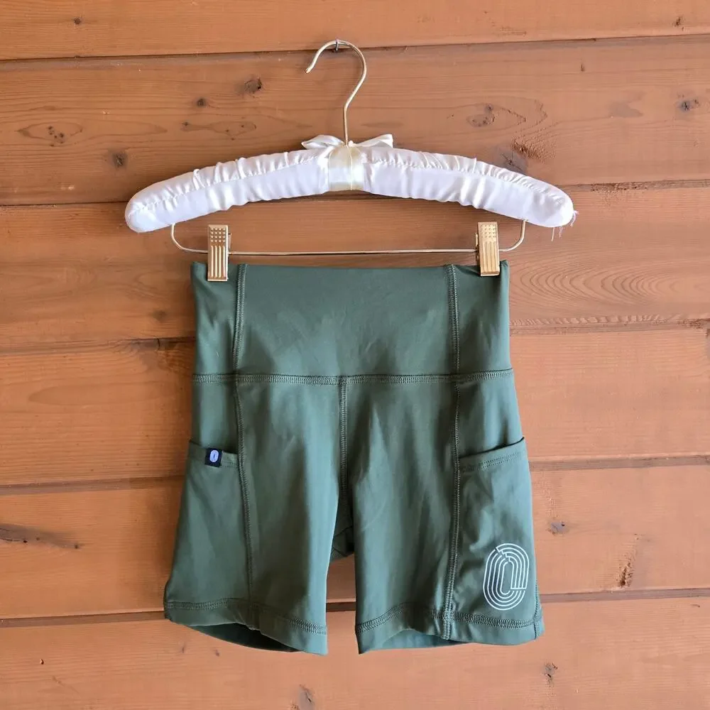 The Loop Running Supply Co get ready